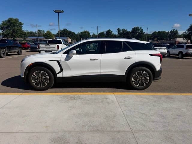 Used 2024 Chevrolet Blazer EV LT AWD/4WD image 11