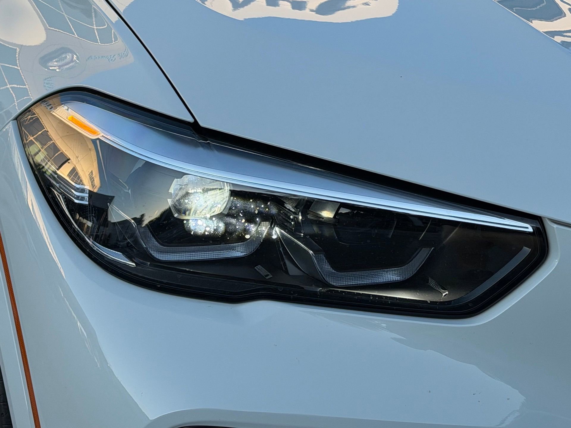 Used 2022 BMW X5 M50i w/ Premium Package image 9