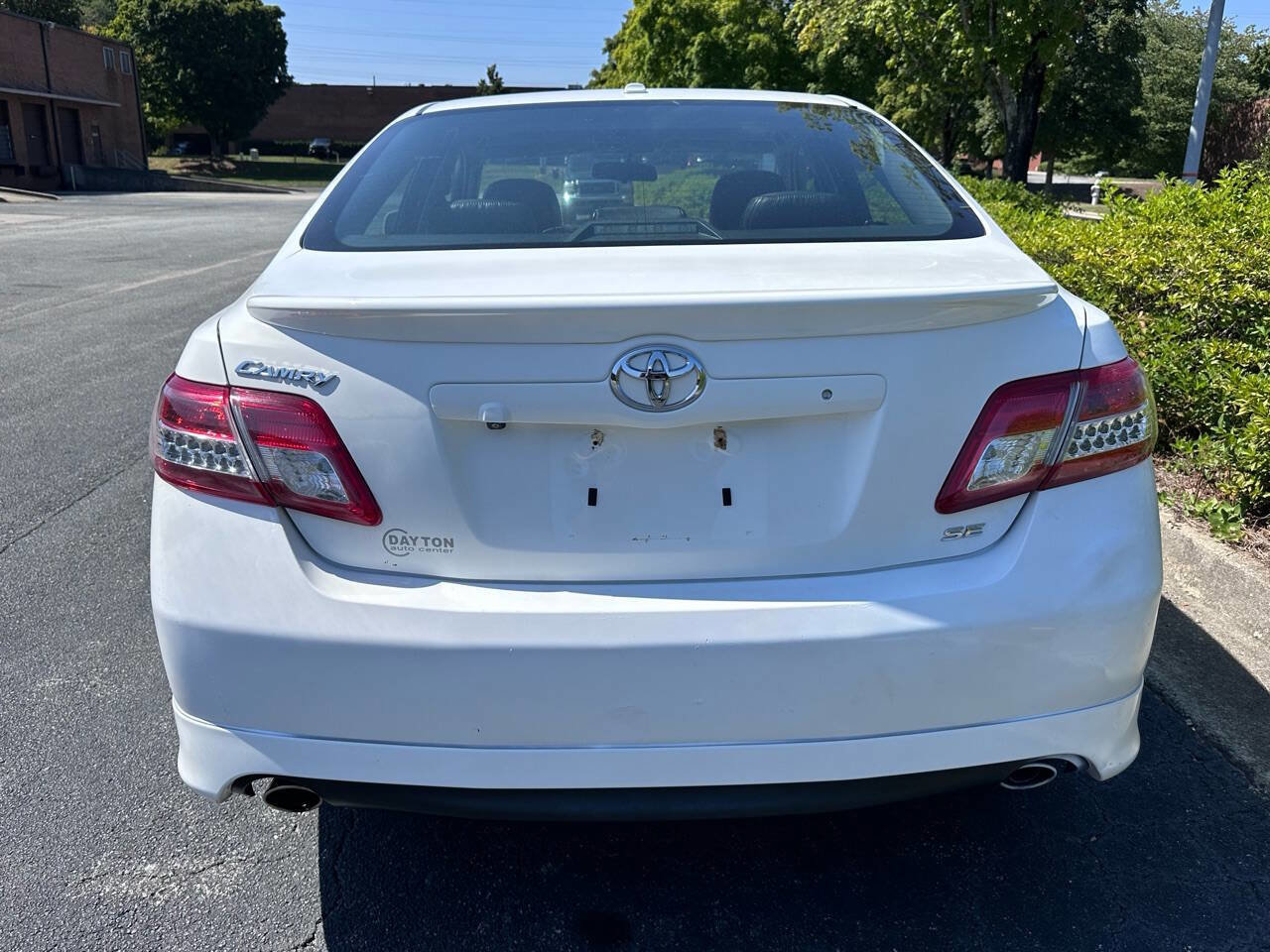 Used 2010 Toyota Camry SE image 4