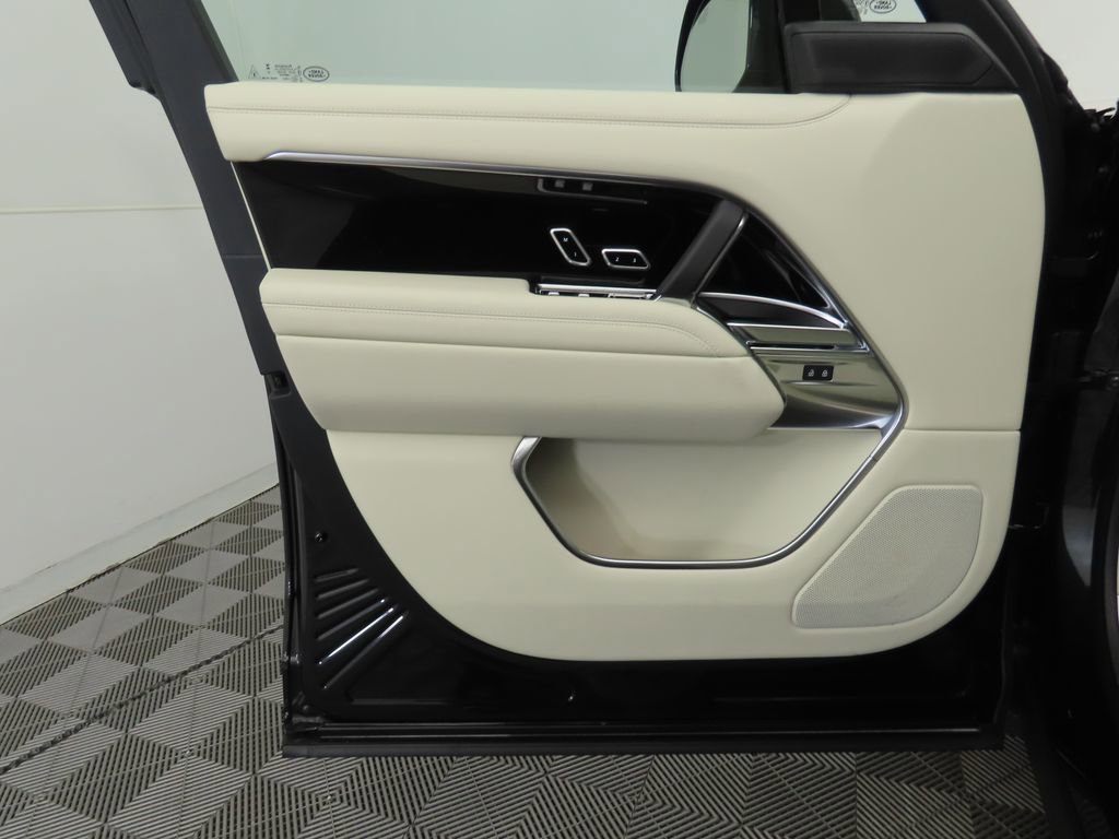 New 2026 Land Rover Range Rover SE AWD/4WD image 24