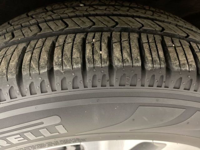 Used 2021 Buick Envision Essence w/ Technology Package I image 16