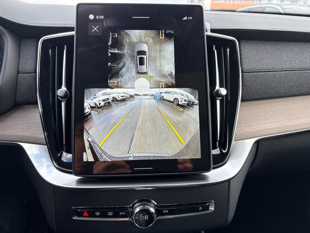 New 2026 Volvo XC90 B6 Plus image 11