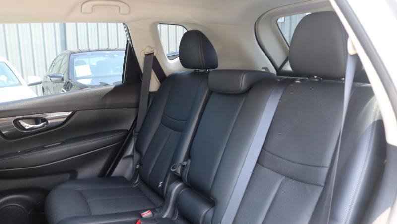 Used 2017 Nissan Rogue SL FWD image 17