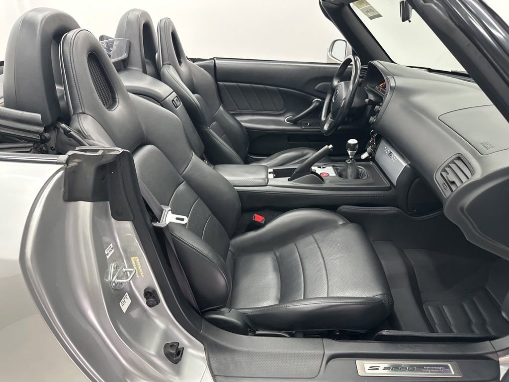Used 2004 Honda S2000 image 20