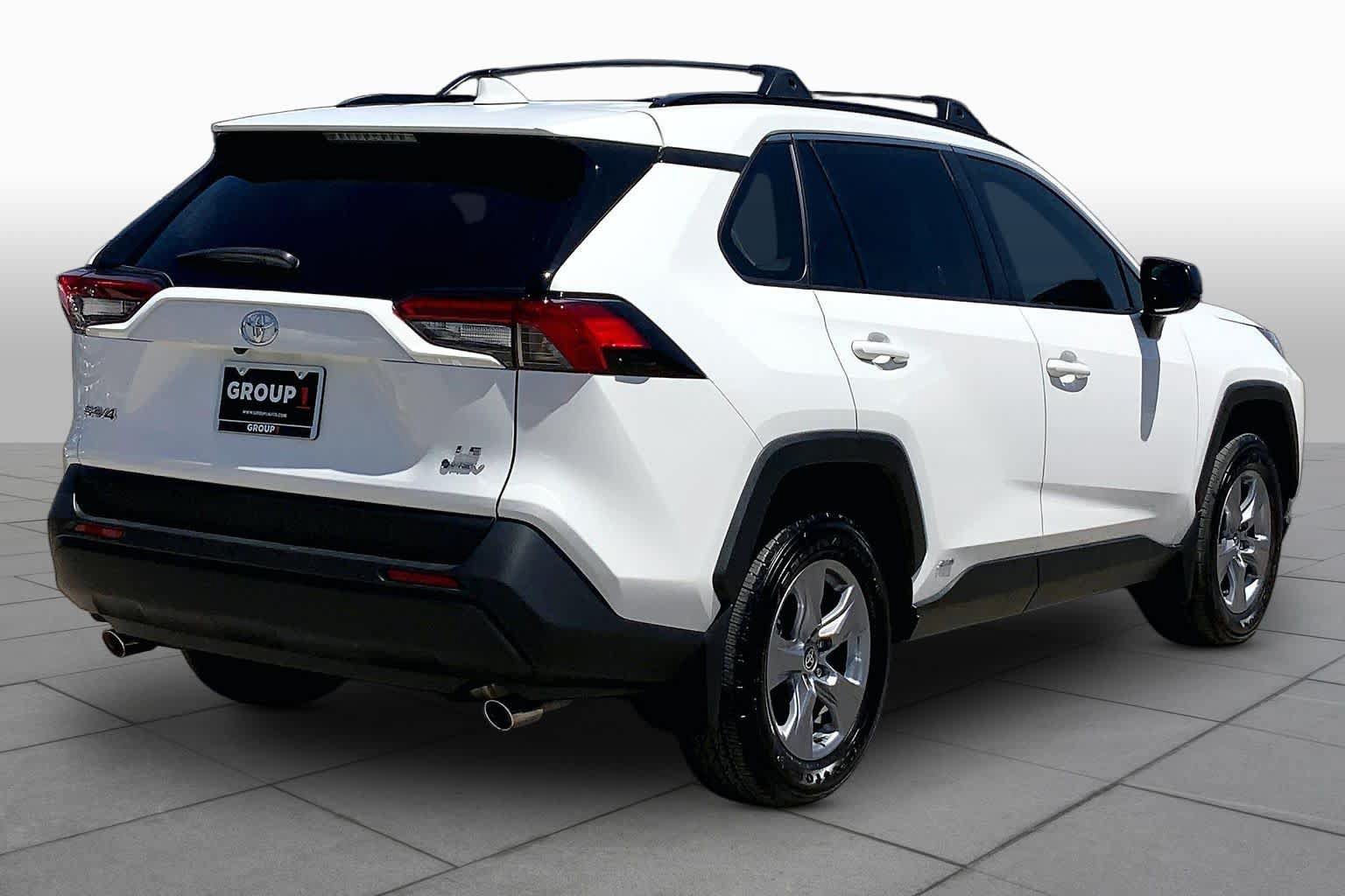 Used 2025 Toyota RAV4 LE AWD/4WD image 13