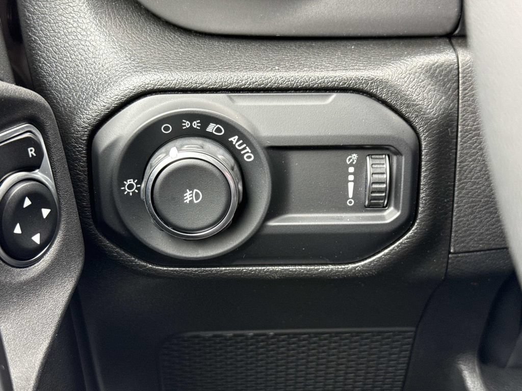 Used 2023 Jeep Wrangler Sport AWD/4WD image 12