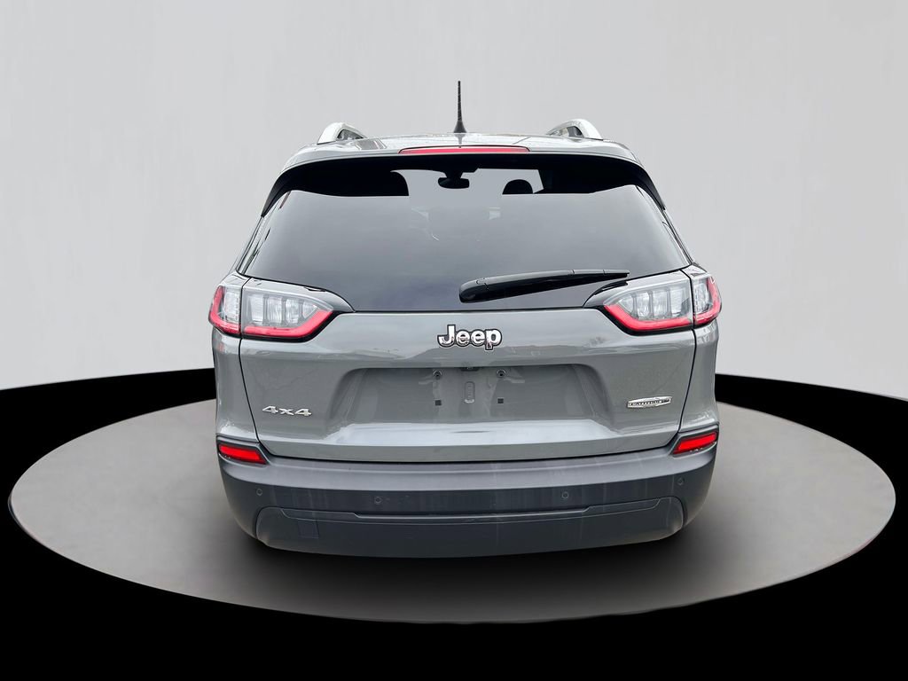 Used 2020 Jeep Cherokee Latitude Plus w/ Comfort/Convenience Group image 4