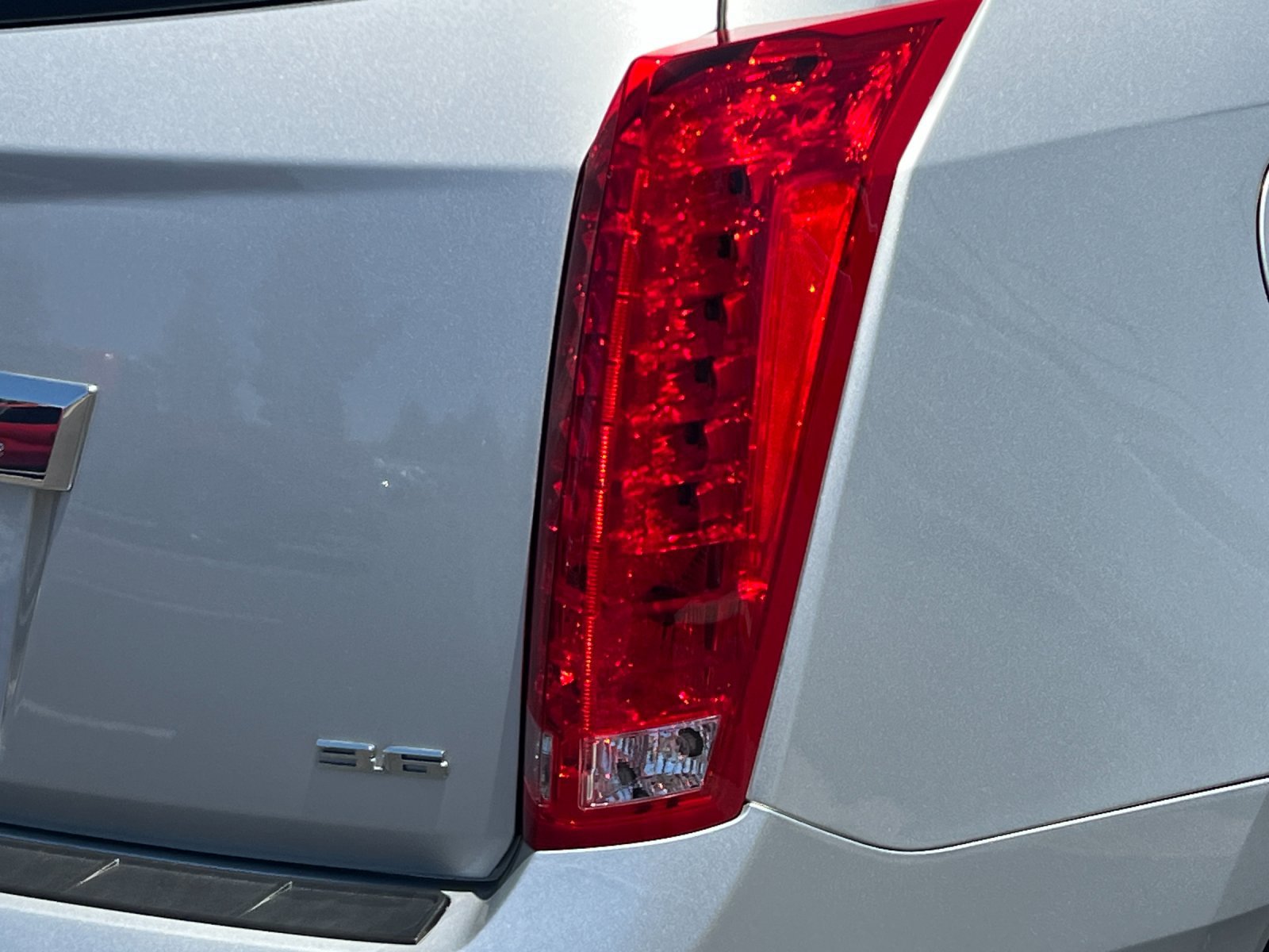 Used 2015 Cadillac SRX Luxury FWD image 26