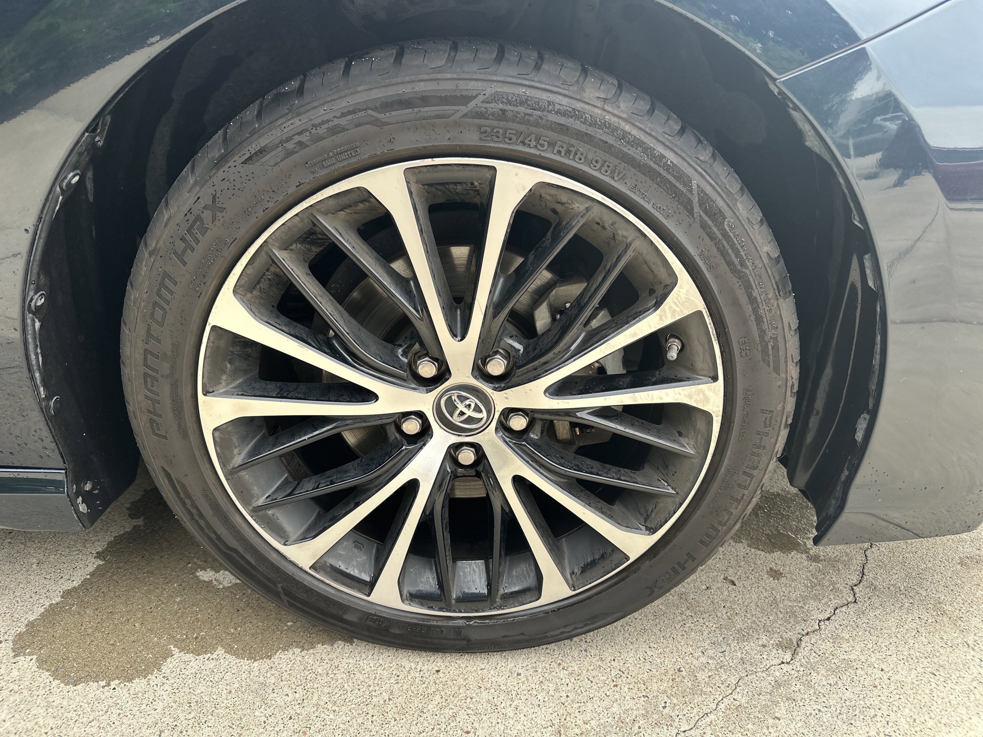 Used 2018 Toyota Camry SE w/ Convenience Package FWD image 29