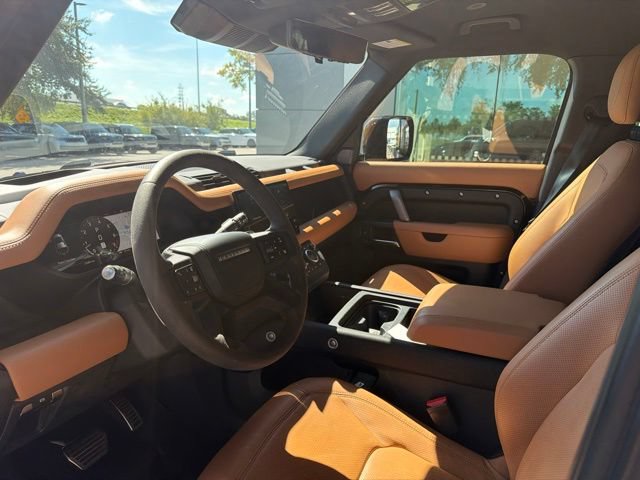 Used 2024 Land Rover Defender 110 V8 AWD/4WD image 6