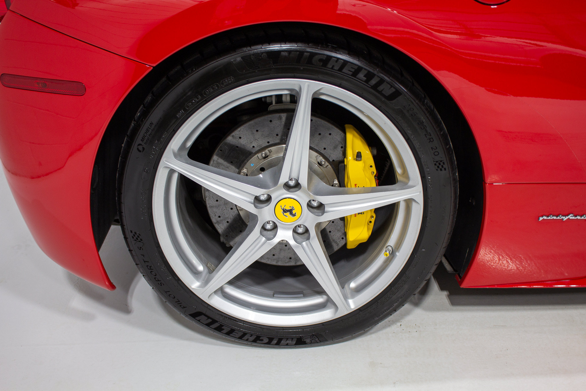 Used 2014 Ferrari 458 Italia Coupe RWD image 40