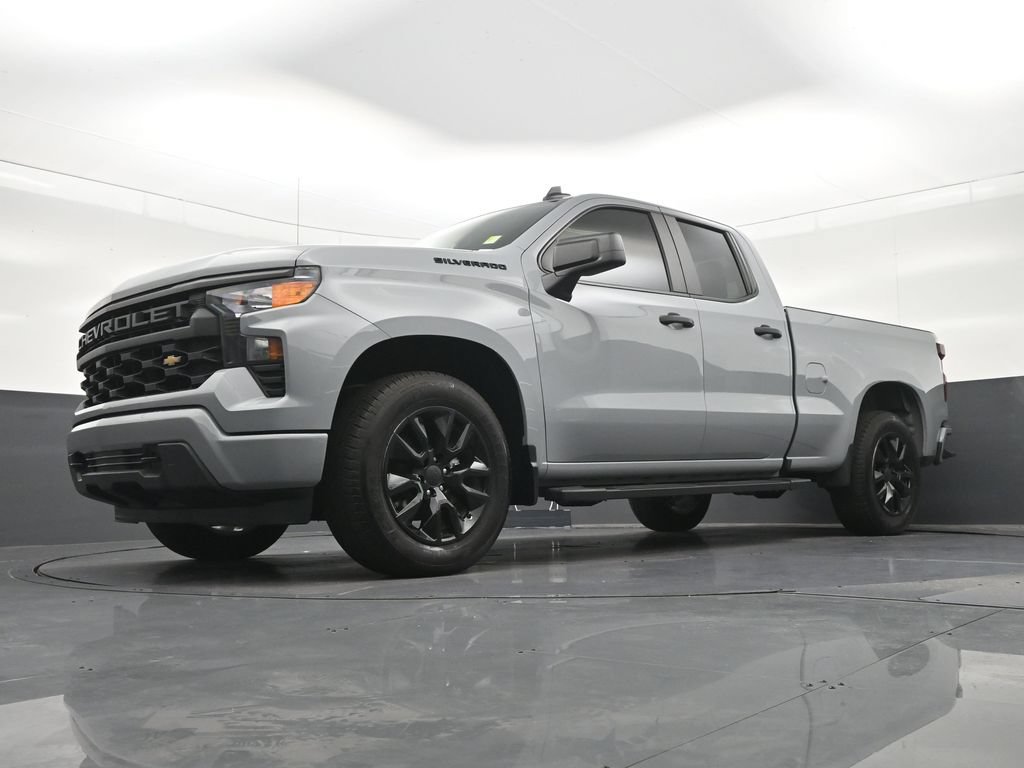 Used 2025 Chevrolet Silverado 1500 Custom RWD image 23
