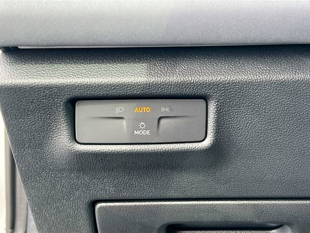 New 2026 Volkswagen Tiguan SE image 9