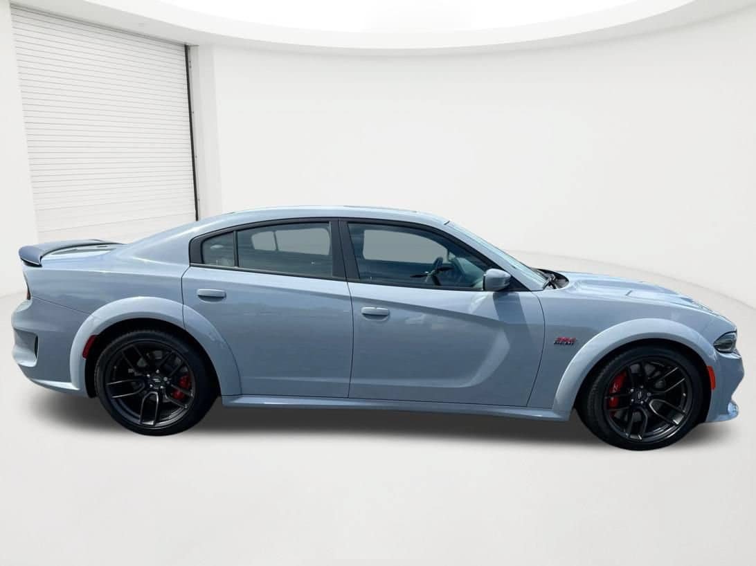 Used 2022 Dodge Charger Scat Pack RWD image 4