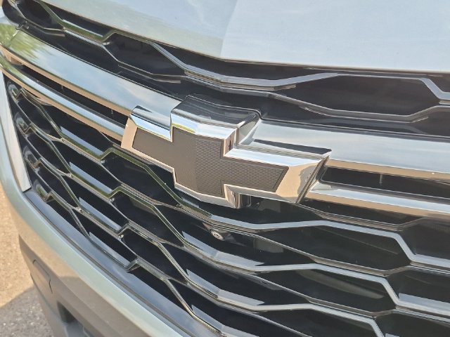 Used 2023 Chevrolet Traverse RS w/ LPO, Floor Liner Package AWD/4WD image 34
