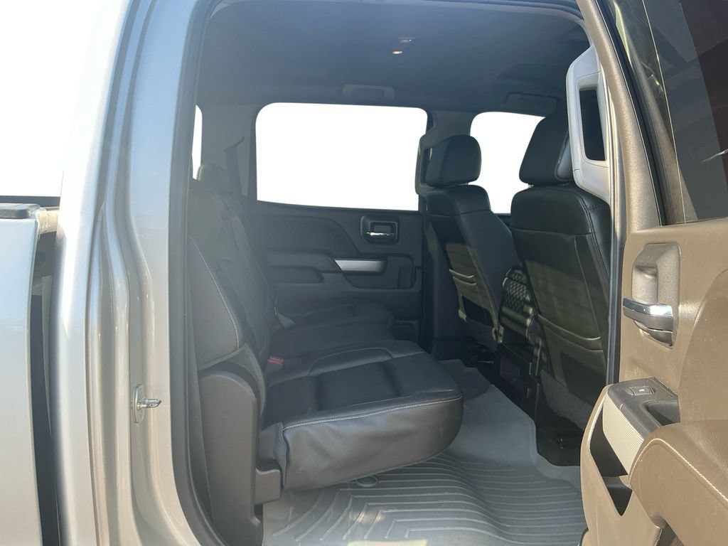 Used 2018 Chevrolet Silverado 1500 LTZ Z71 w/ Redline Edition AWD/4WD image 23