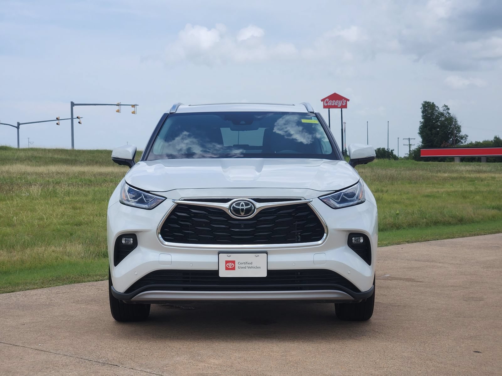 Used 2025 Toyota Highlander Platinum AWD/4WD image 6