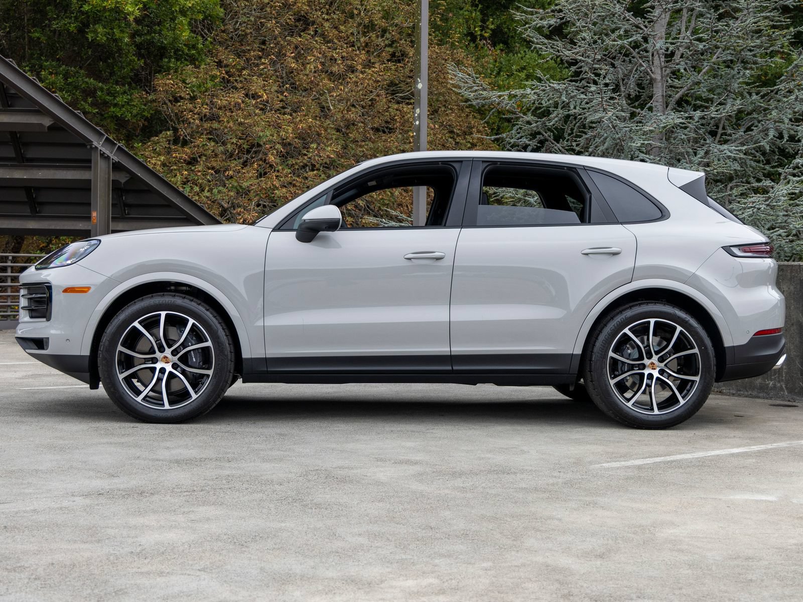 New 2026 Porsche Cayenne AWD/4WD image 2