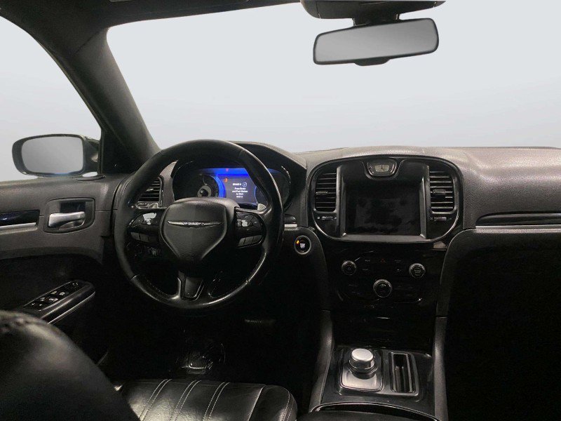 Used 2019 Chrysler 300 S RWD image 18