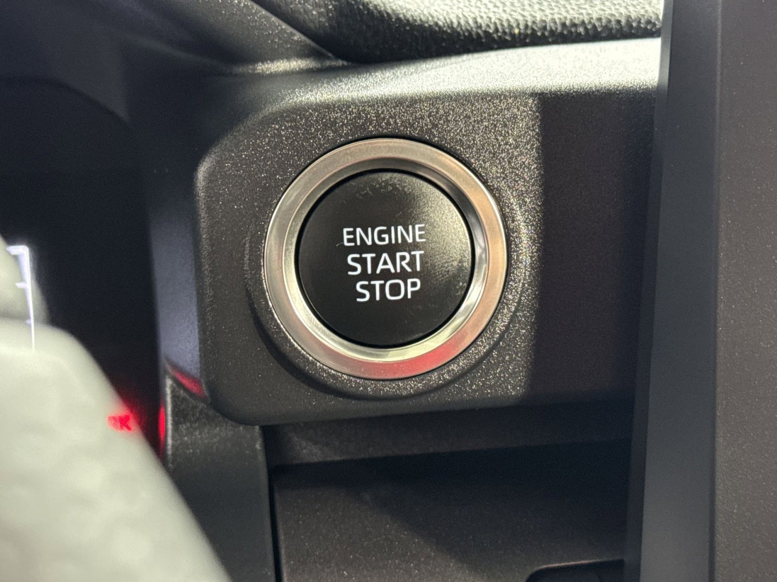 Used 2025 Toyota 4Runner SR5 image 35