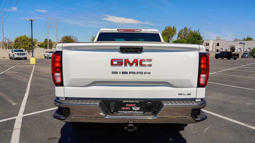 New 2026 GMC Sierra 1500 SLE image 9
