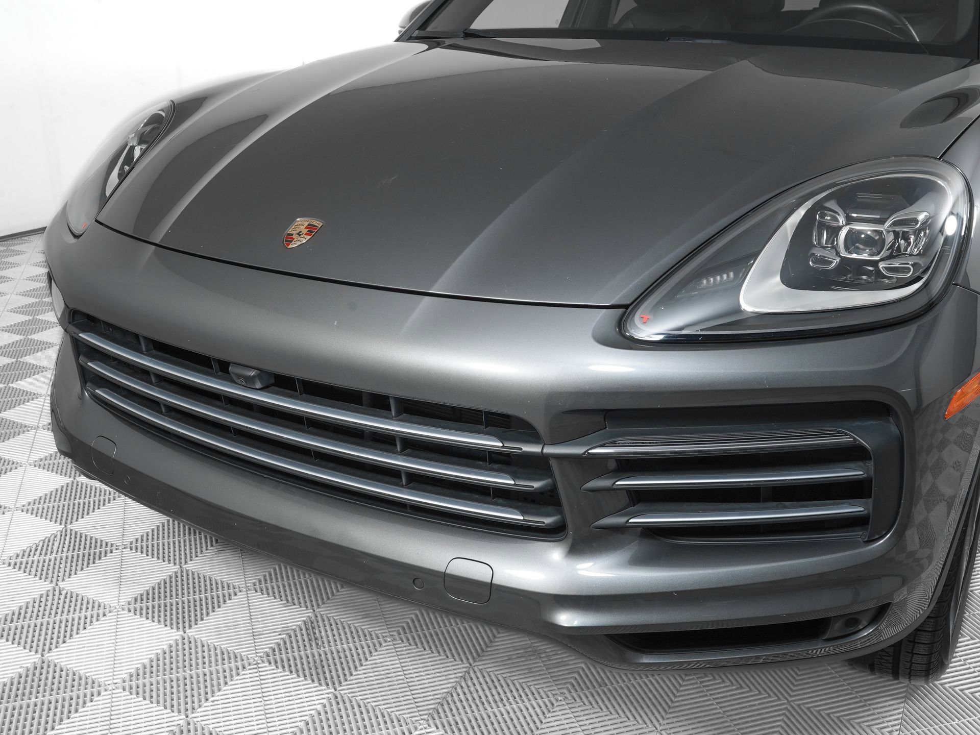 Used 2023 Porsche Cayenne image 30