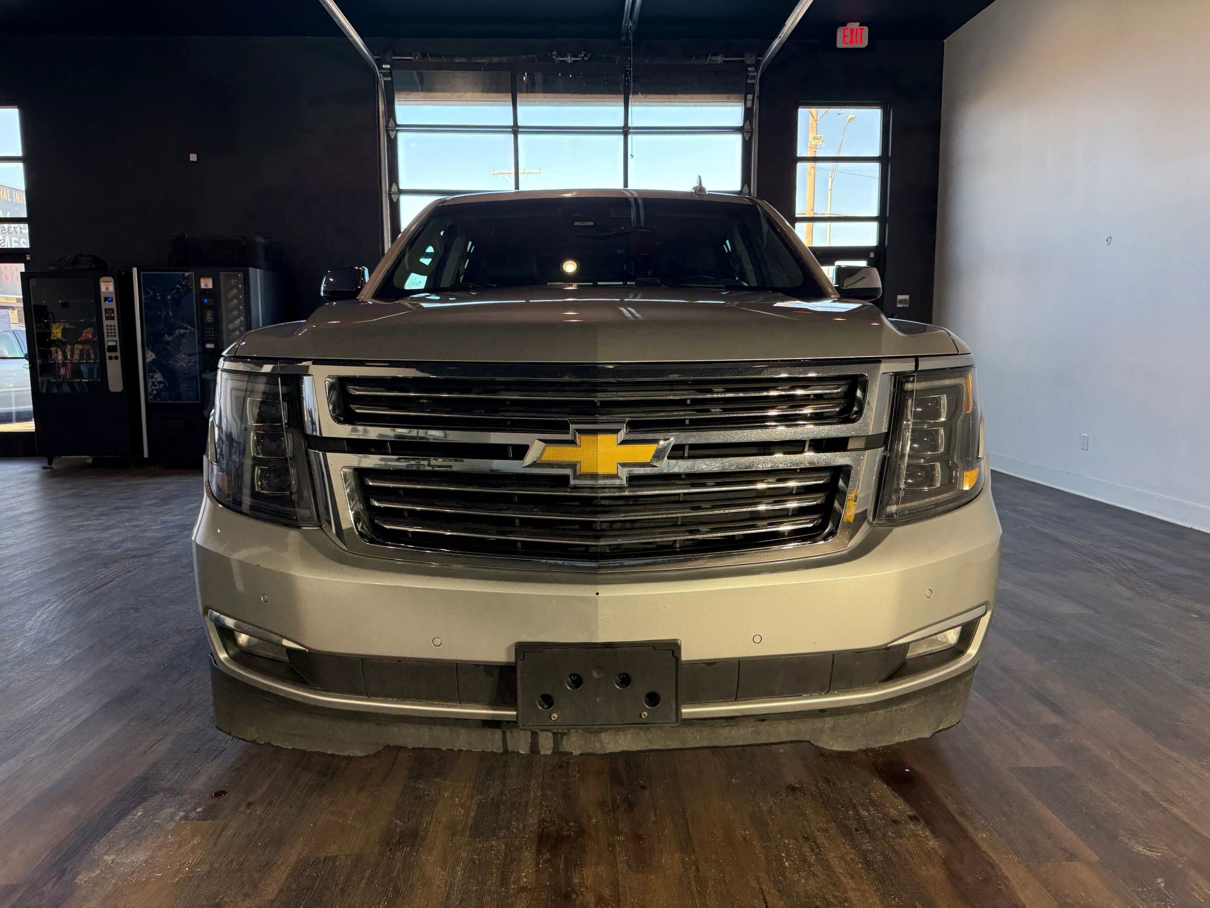 Used 2018 Chevrolet Suburban Premier image 39