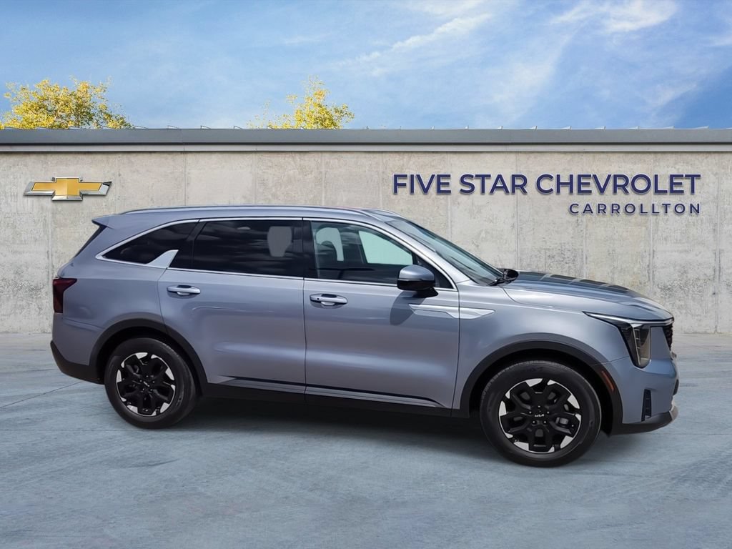 Used 2024 Kia Sorento S FWD image 9