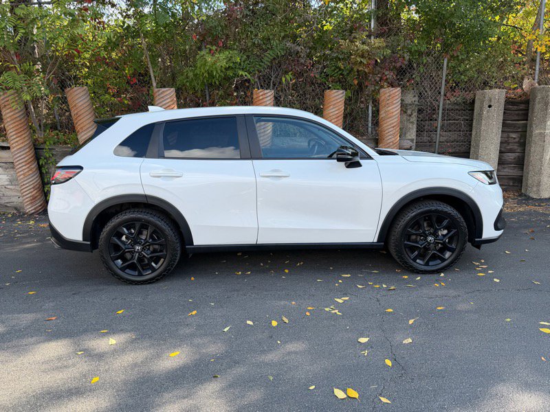 Used 2023 Honda HR-V Sport image 8