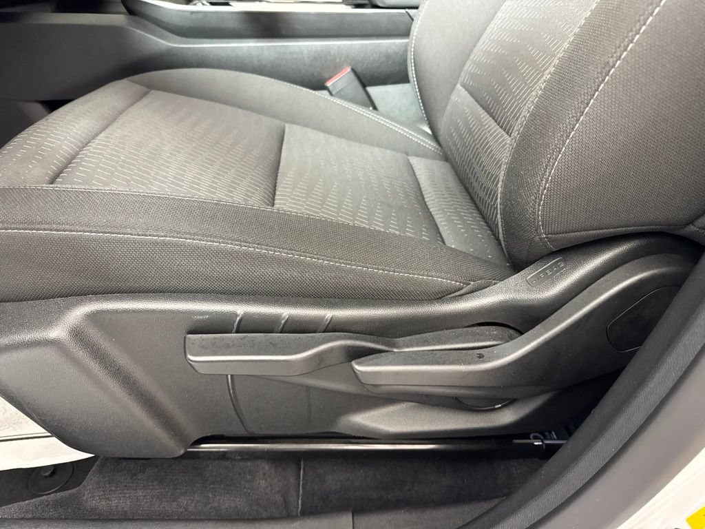 Certified 2025 Chevrolet Equinox LT AWD/4WD image 33