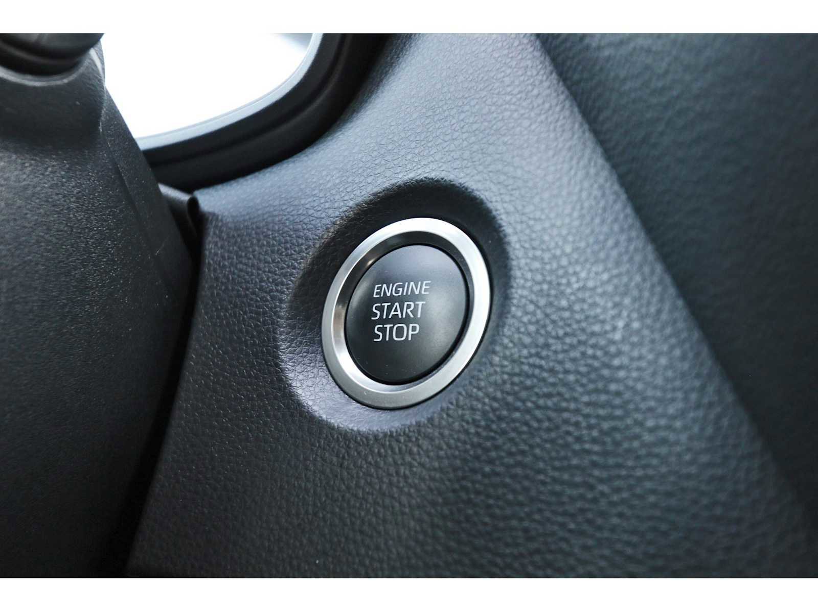 Used 2025 Toyota Corolla SE image 25