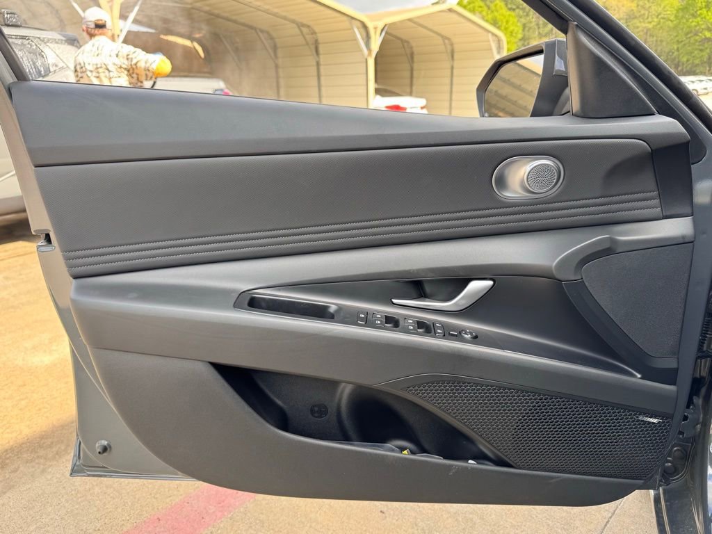 New 2026 Hyundai Elantra Limited image 23