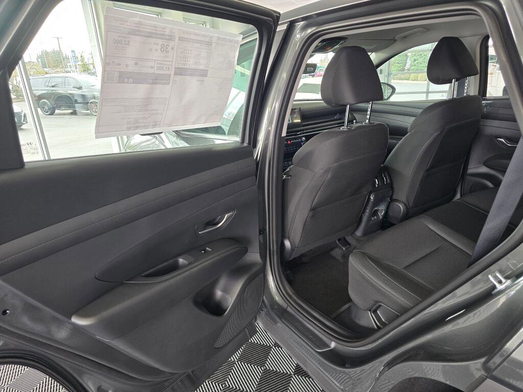 New 2026 Hyundai Tucson Blue SE image 35