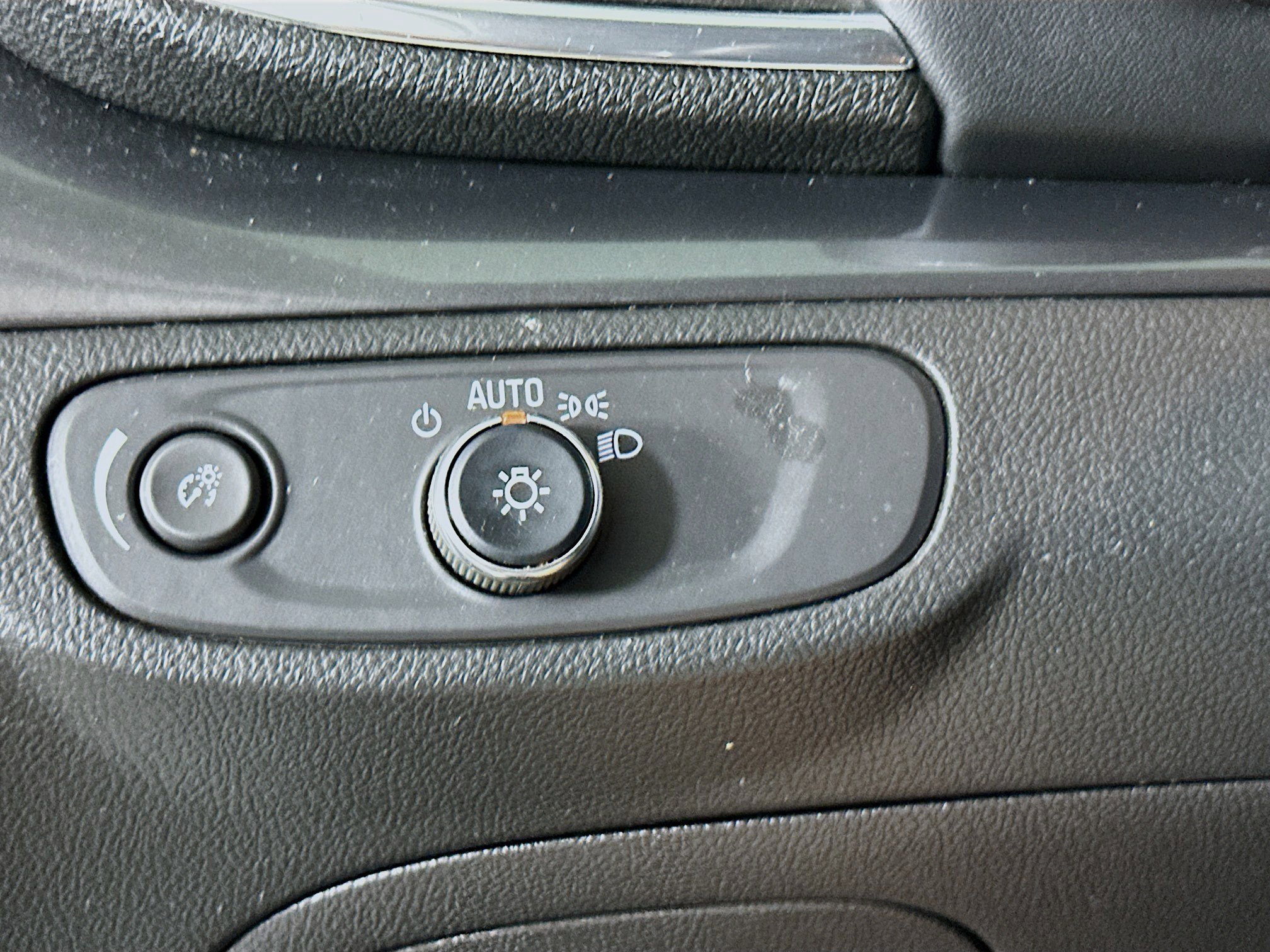 Used 2018 Buick Encore Preferred FWD image 16