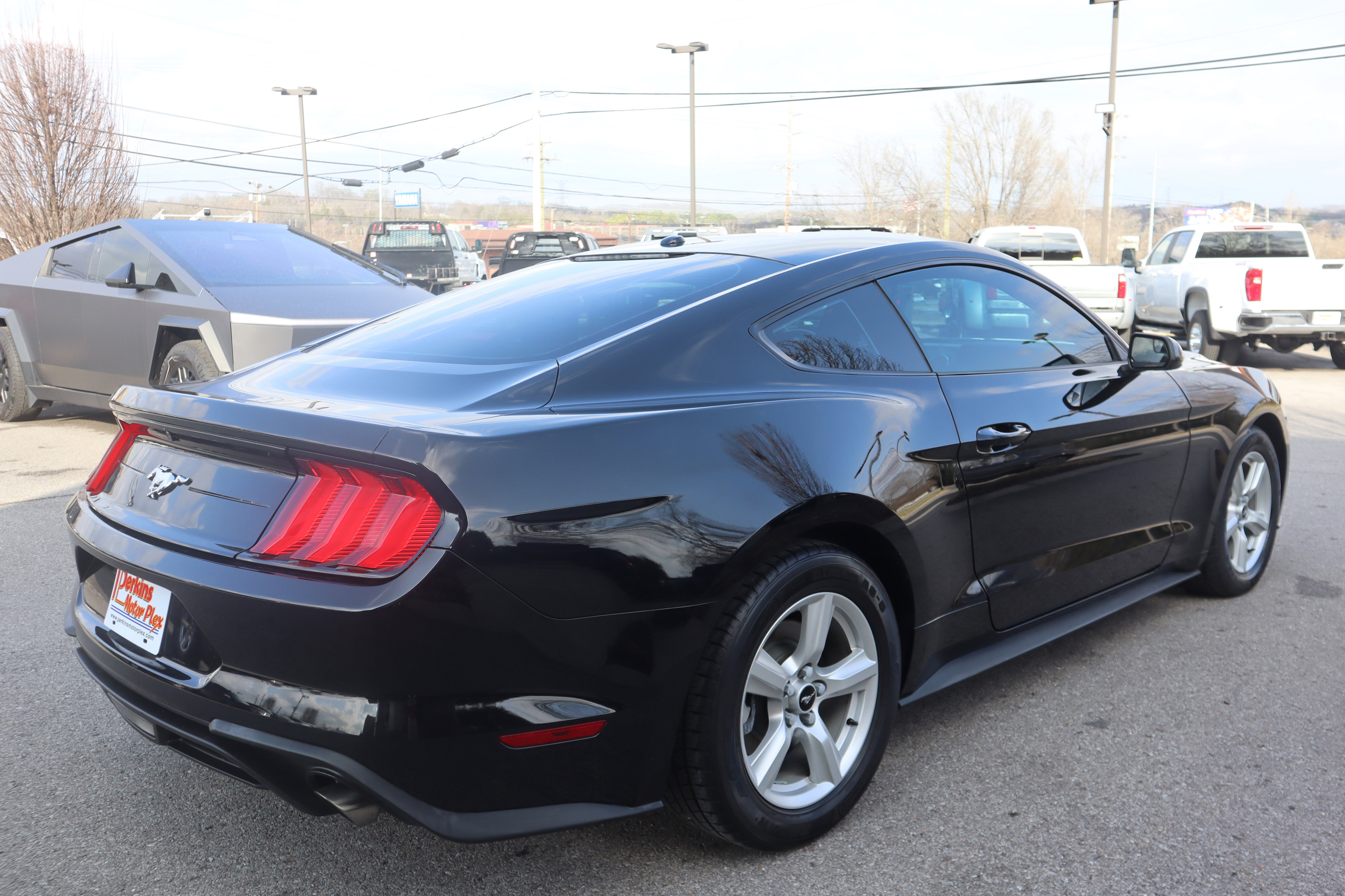 Used 2019 Ford Mustang Coupe image 6