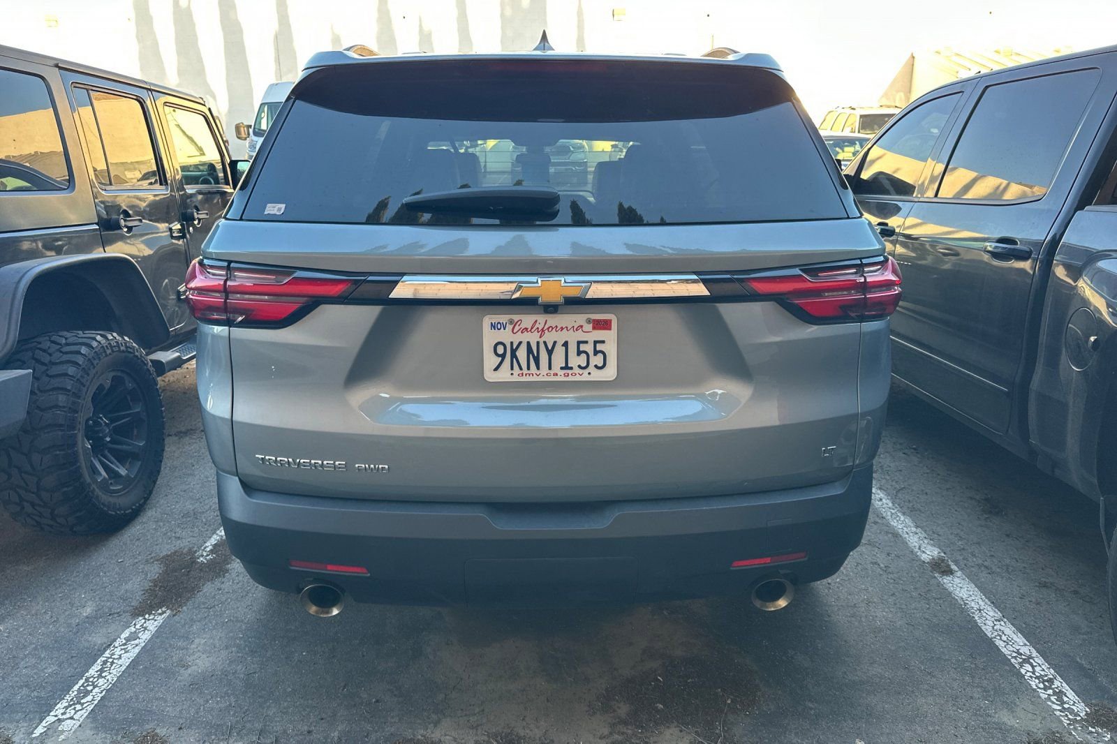 Used 2023 Chevrolet Traverse LT image 4