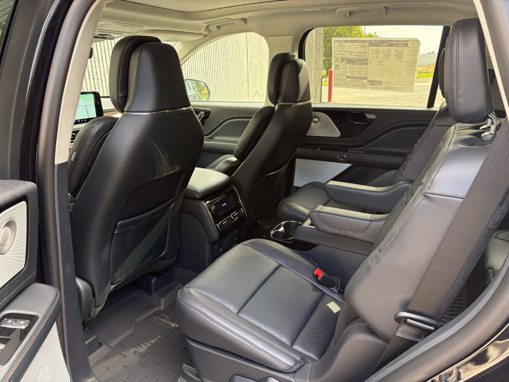 New 2026 Lincoln Aviator Reserve AWD/4WD image 14