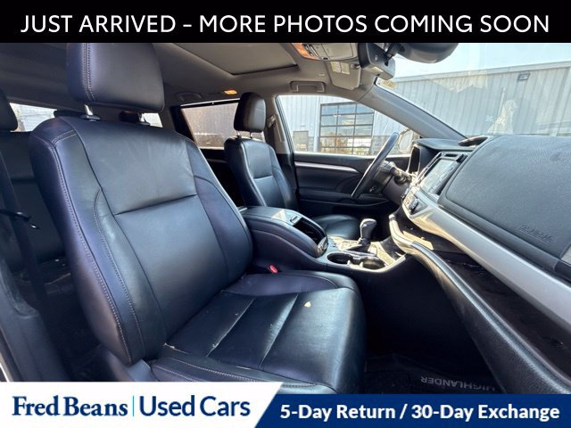Used 2019 Toyota Highlander XLE AWD/4WD image 13