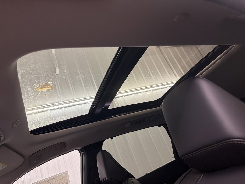 New 2026 INFINITI QX60 Luxe image 18