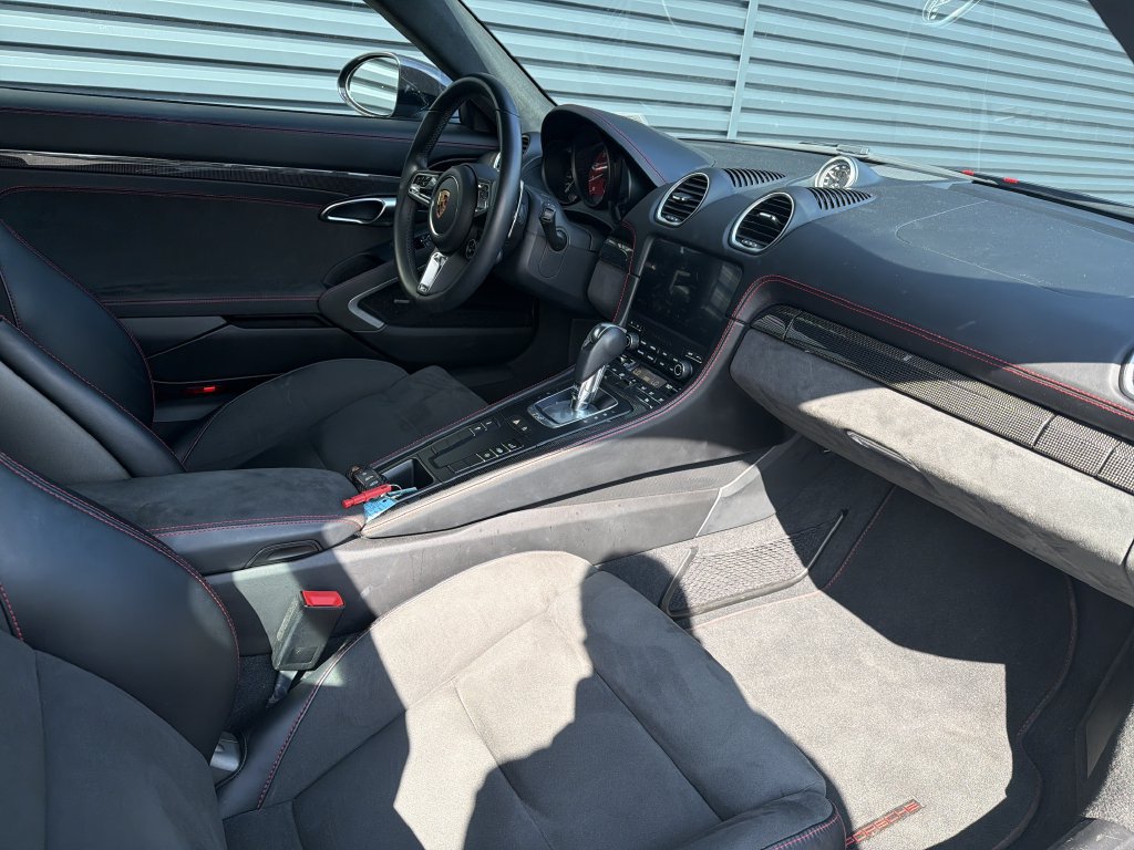 Certified 2025 Porsche 718 Cayman GTS RWD image 17
