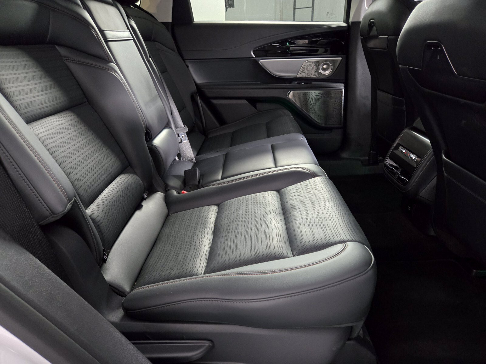 New 2026 Lincoln Nautilus Reserve AWD/4WD image 19