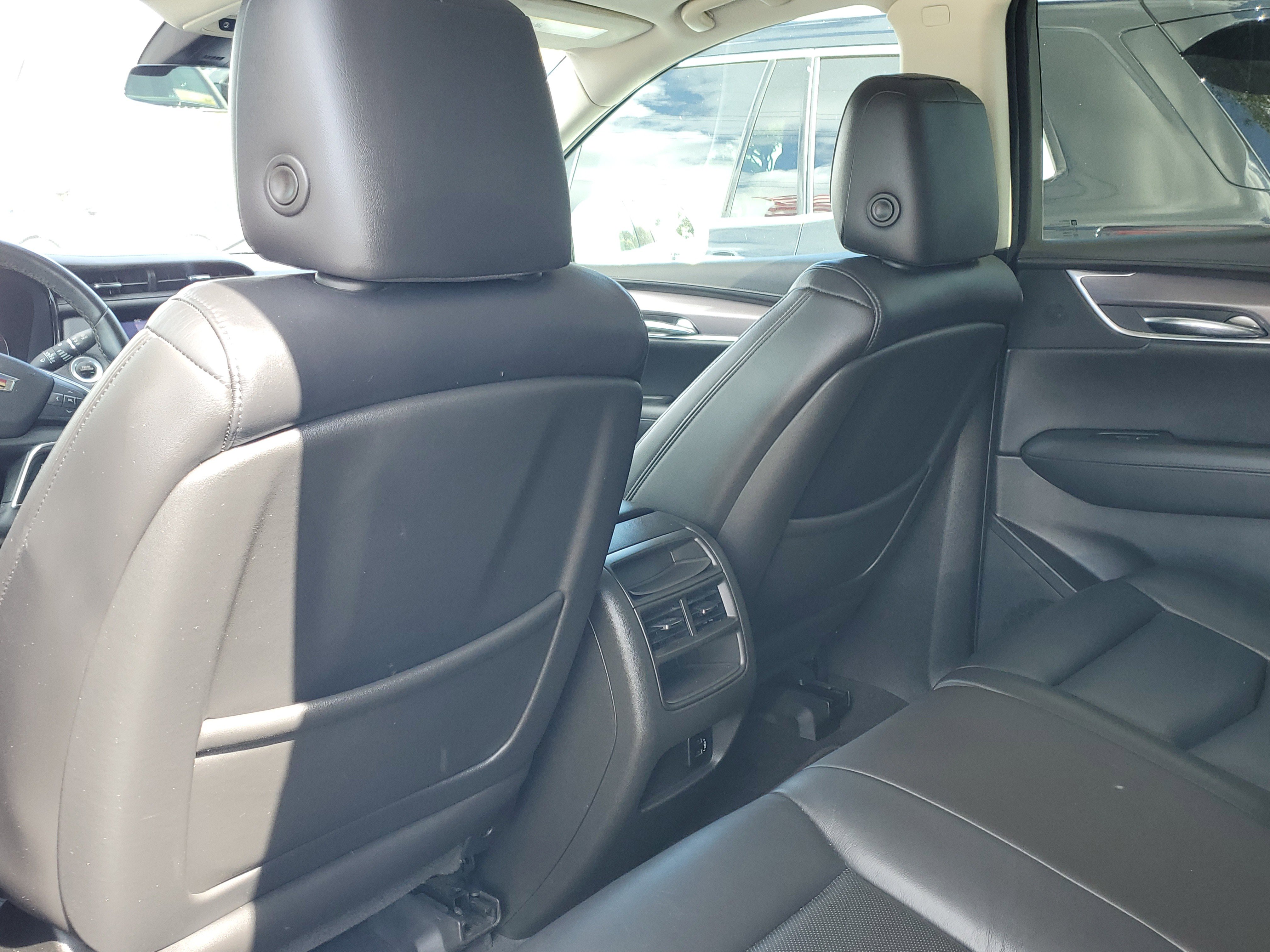 Used 2017 Cadillac XT5 Premium Luxury w/ LPO, Wheel Lock Package image 11