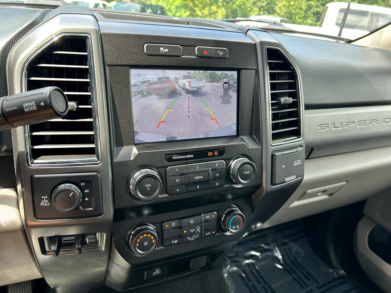 Used 2021 Ford F250 XLT w/ XLT Value Package image 17