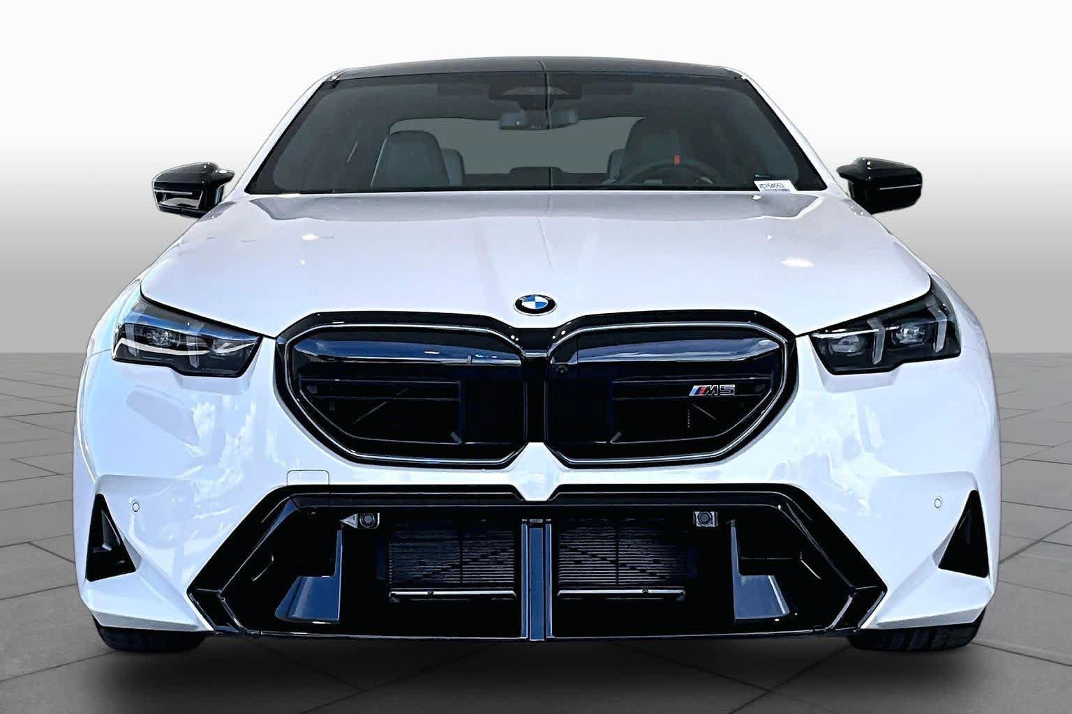 New 2027 BMW M5 w/ Executive Package AWD/4WD image 3