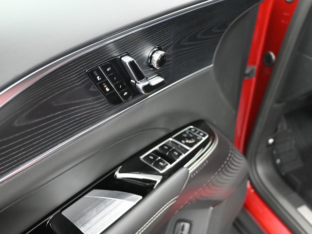 New 2026 Cadillac Lyriq Luxury image 13