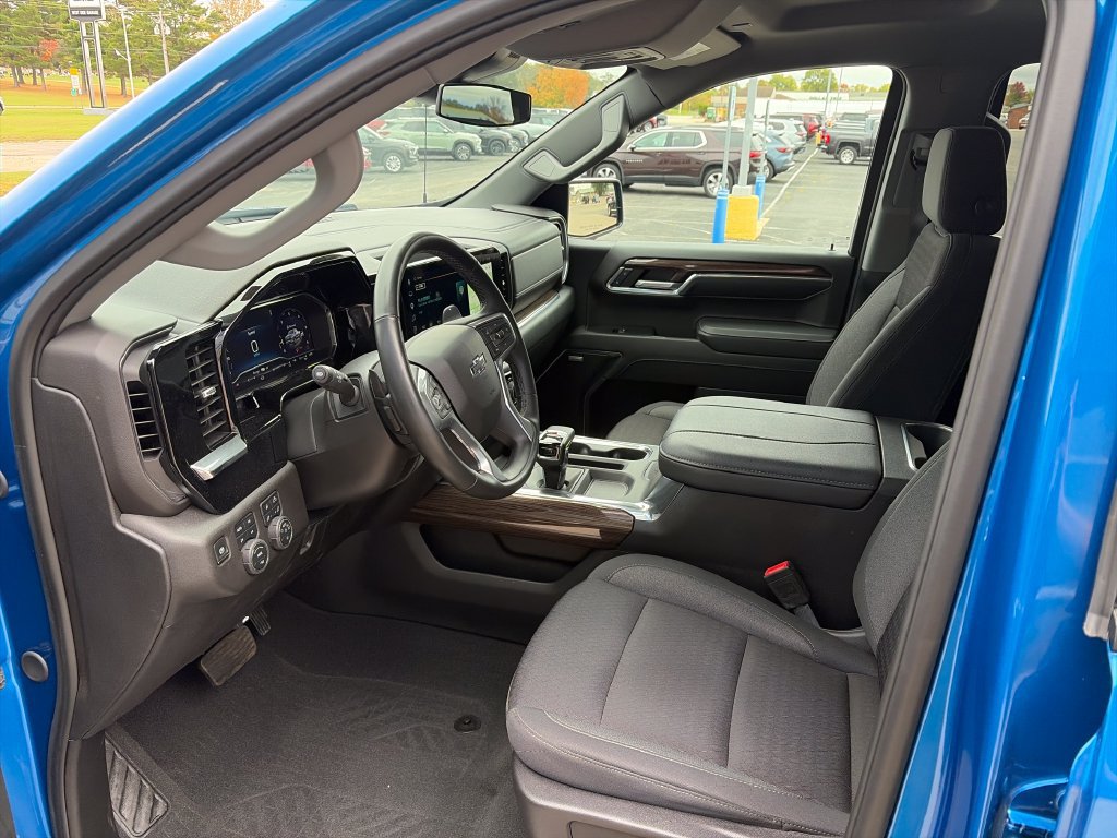 Used 2024 Chevrolet Silverado 1500 RST w/ All Star Edition Plus AWD/4WD image 9