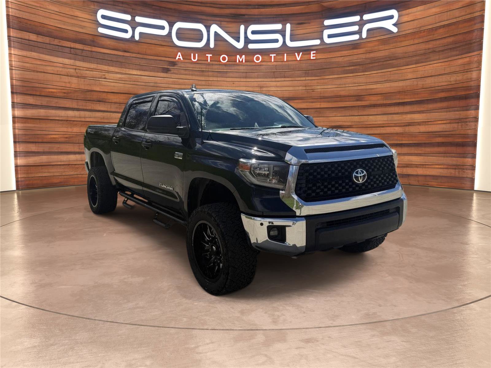 Used 2018 Toyota Tundra SR5 w/ TRD Off Road Package image 9