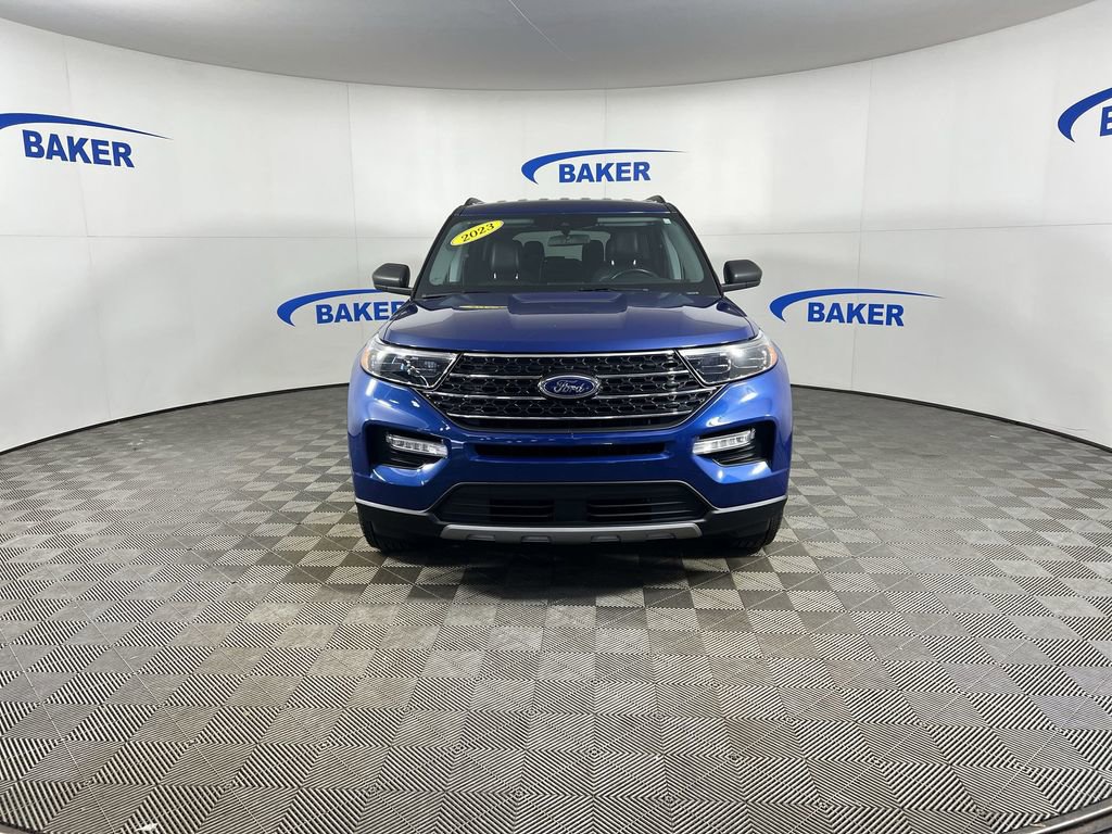Used 2023 Ford Explorer XLT w/ Equipment Group 202A image 3