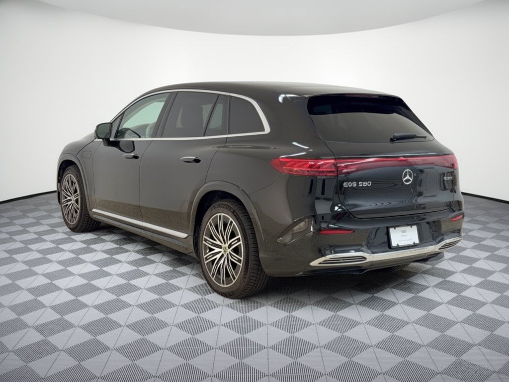 Used 2023 Mercedes-Benz EQS 580 4MATIC SUV image 3