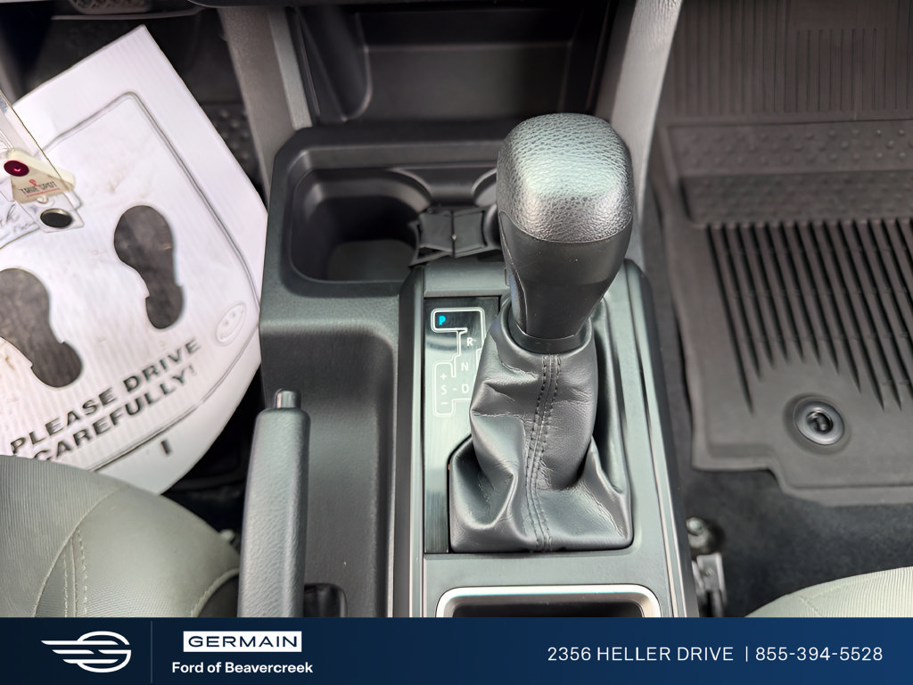Used 2022 Toyota Tacoma SR w/ SR Convenience Package RWD image 16